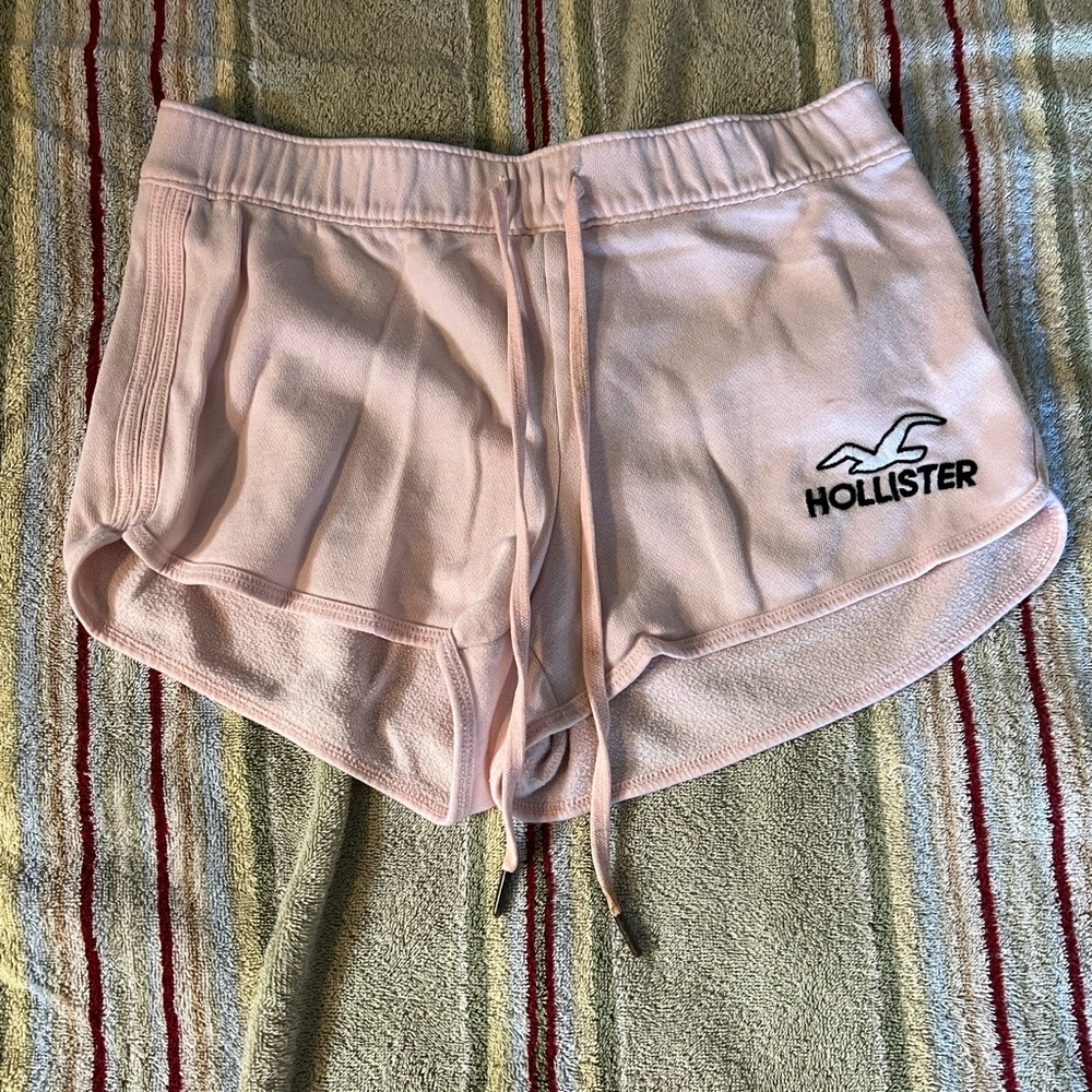 Hollister Shorts/adult small